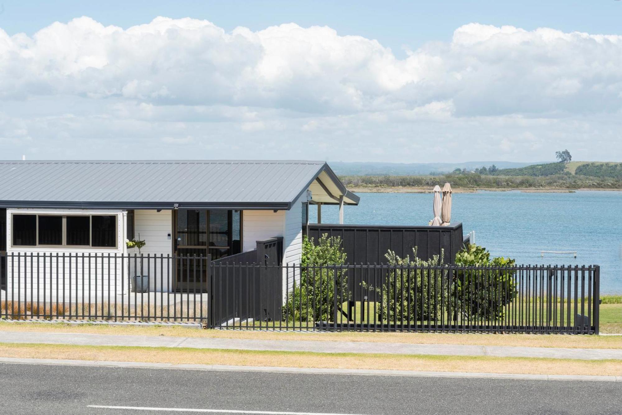 Pukehina Estuary Sunset Views Holiday Home 外观 照片