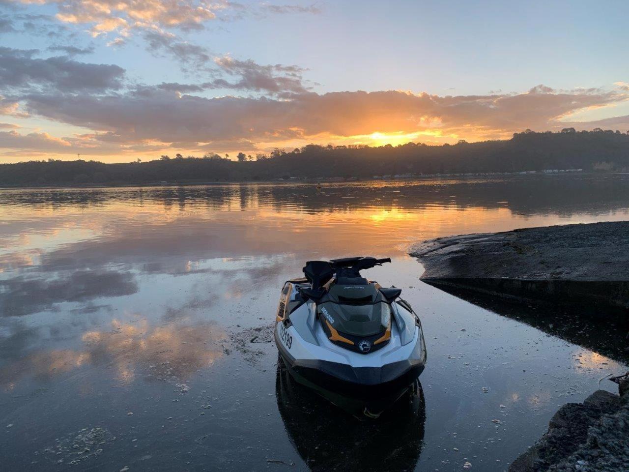 Pukehina Estuary Sunset Views Holiday Home 外观 照片