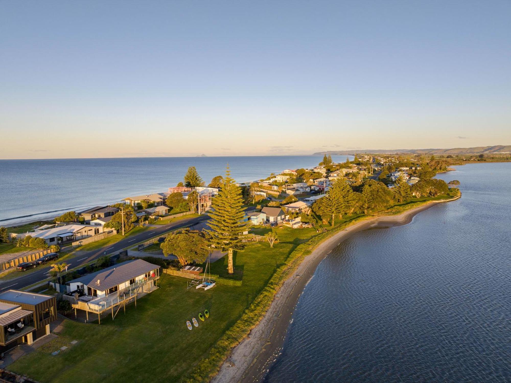 Pukehina Estuary Sunset Views Holiday Home 外观 照片